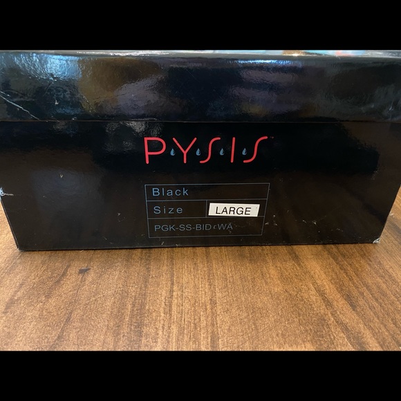 pysis boots